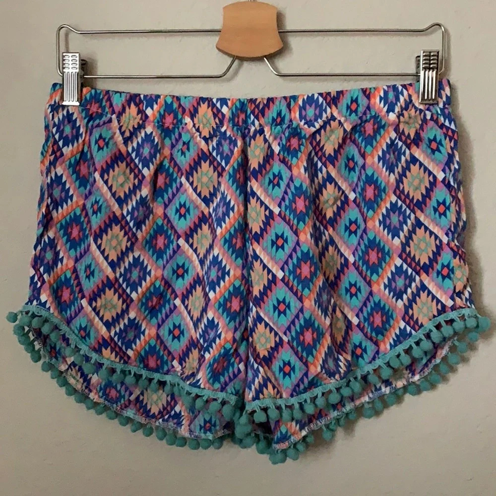 EZ CLOTHING pom pom detailed shorts